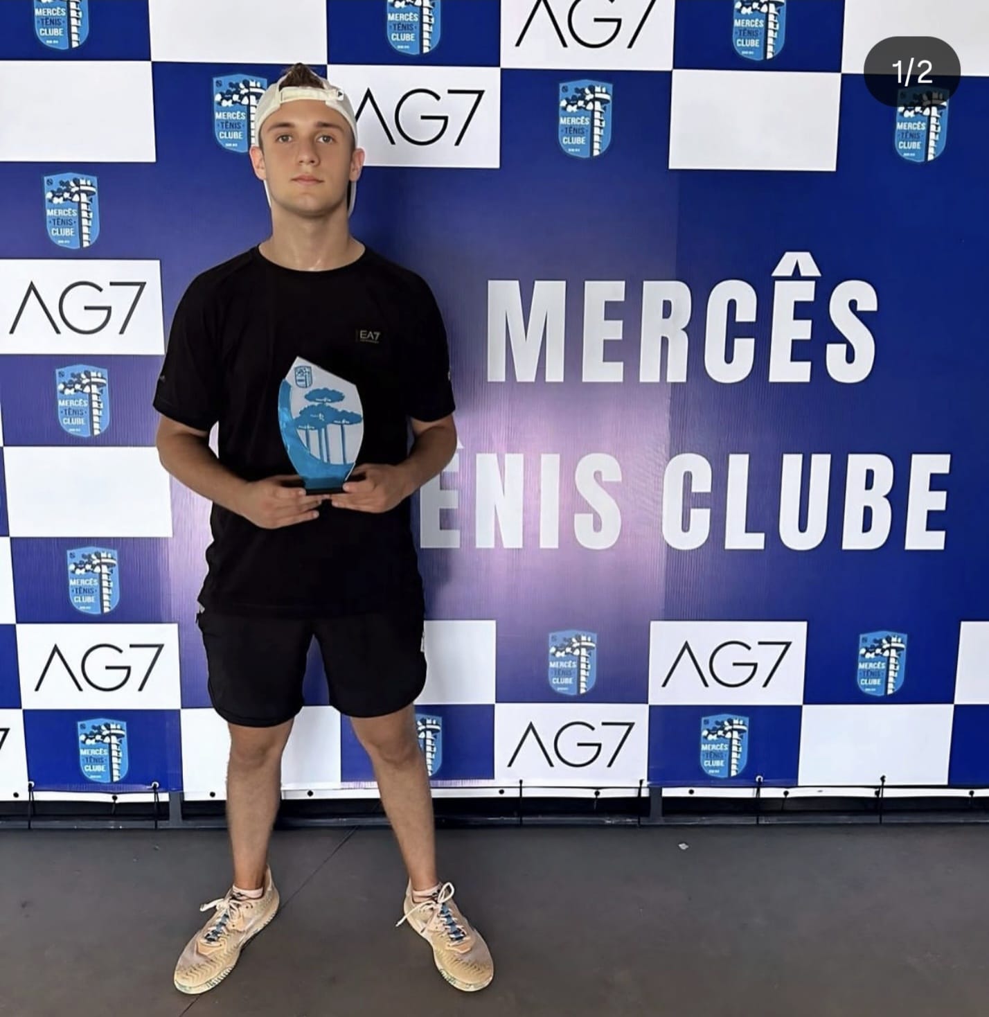 Aluno campeão em torneio de tênis