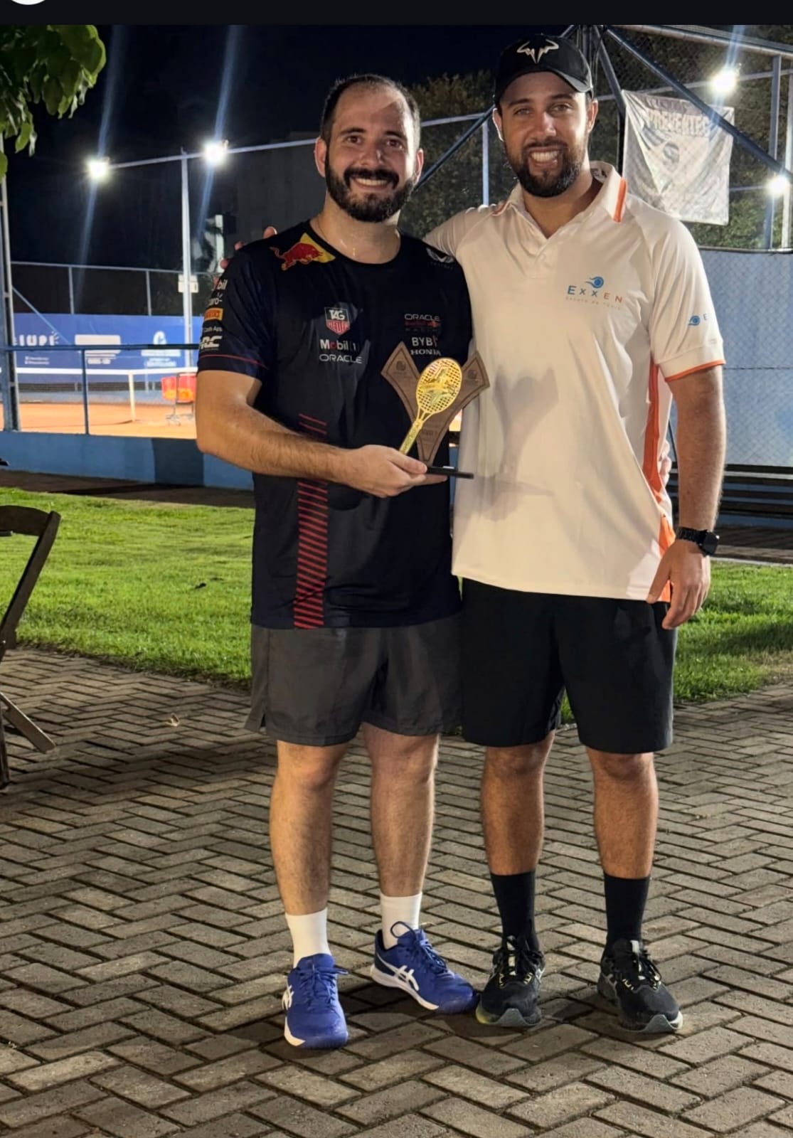 Aluno campeão em torneio de tênis