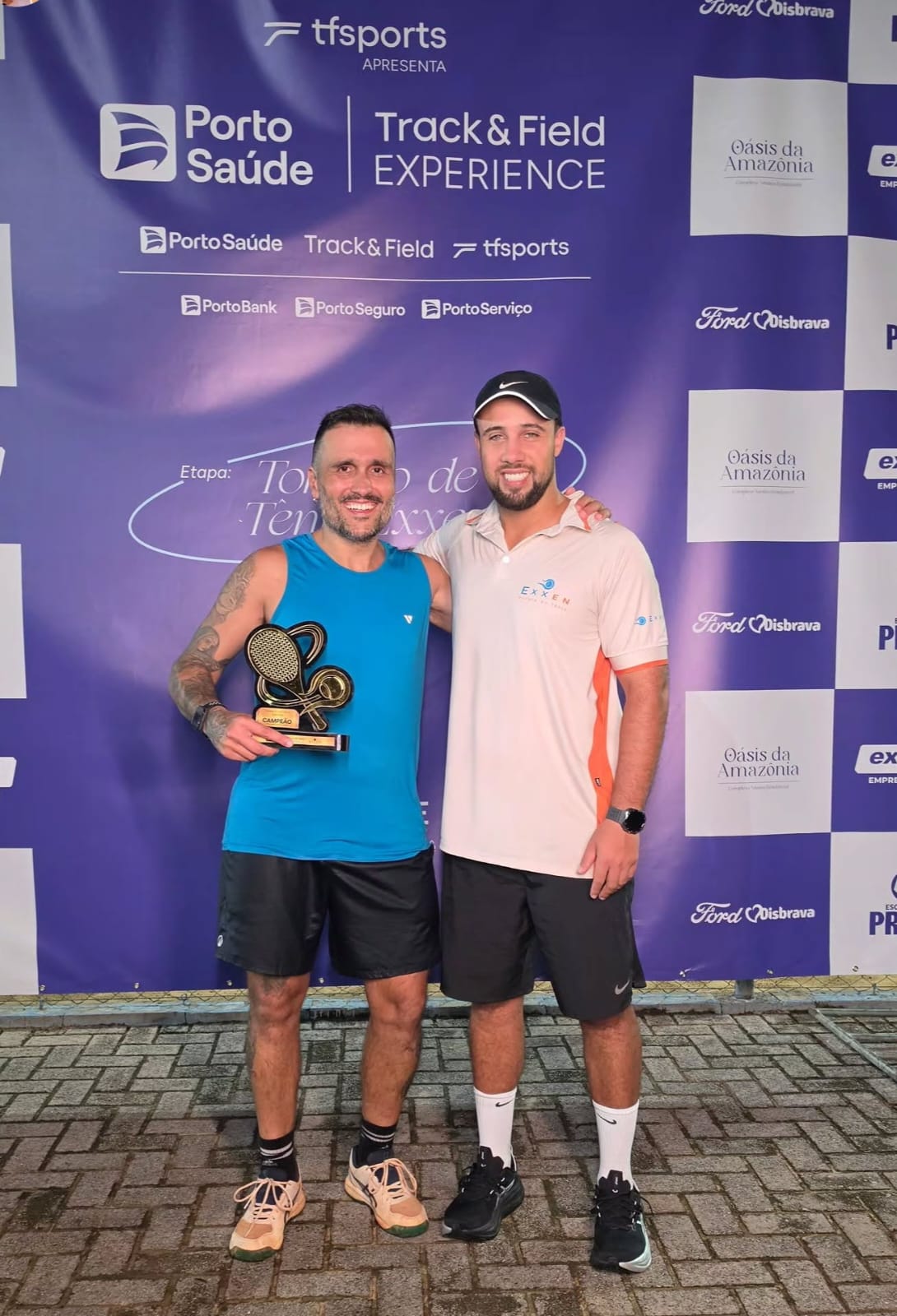 Aluno campeão em torneio de tênis