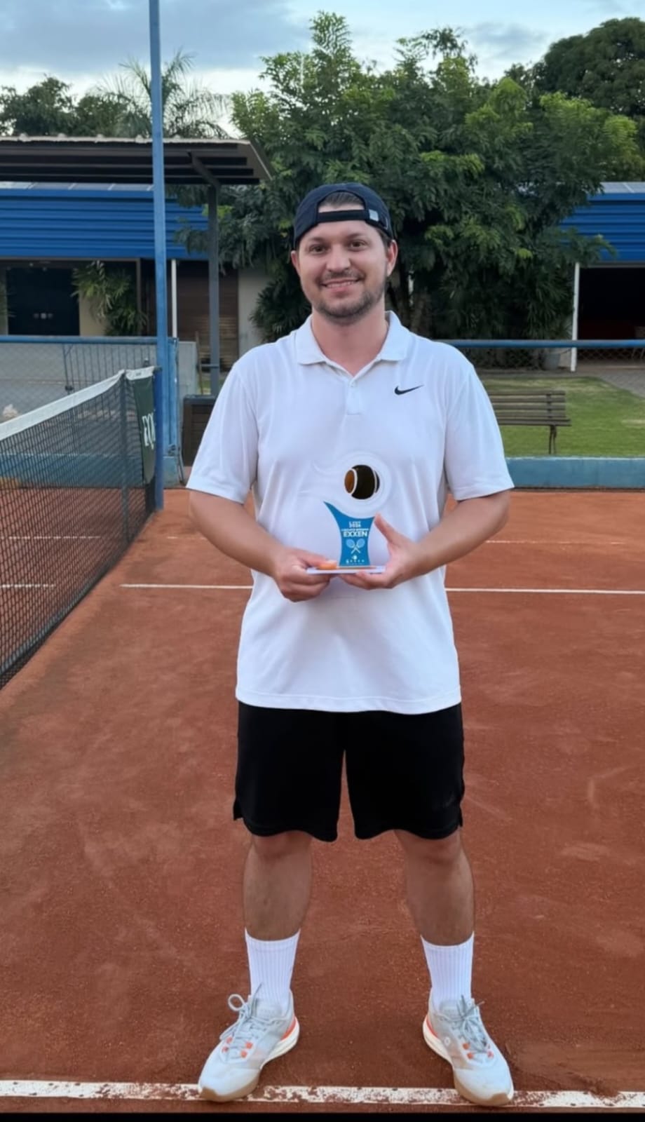 Aluno campeão em torneio de tênis